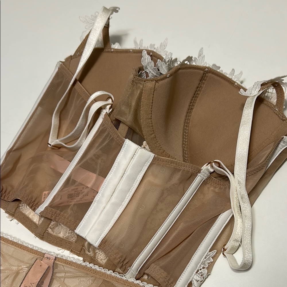 Victoria’s Secret corset top Lace Embroidered Lingerie Set in Tan and White NWT - Picture 9 of 9